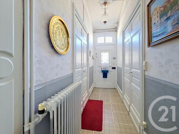 Maison à vendre  9 pièces - 168,46 m 2   LUCON  - 85