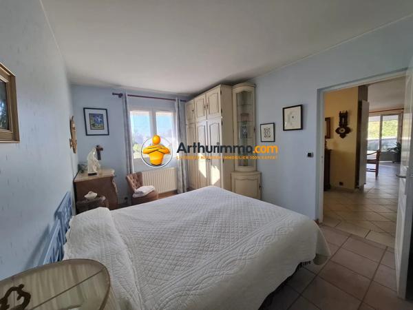 Vente                                                      Maison
                        
                     6 pièces                      149 m2                     à Coulommiers
