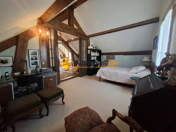 Vente                                                      Maison
                        
                     6 pièces                      149 m2                     à Coulommiers