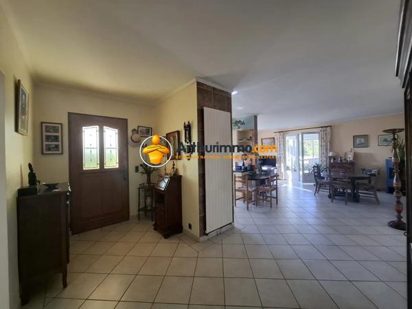 Vente                                                      Maison
                        
                     6 pièces                      149 m2                     à Coulommiers