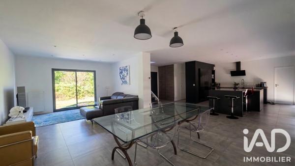 Maison à vendre 6 pièces 178,48 m² Rouffiac-Tolosan
