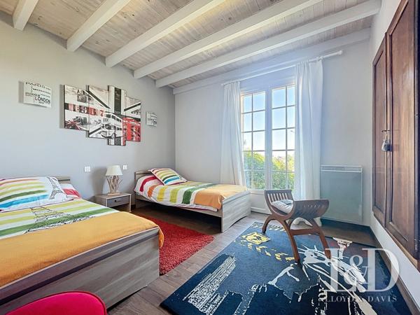 maison contemporaine familiale 263 m², 5 chambres sur terrain de plus de 2000m²