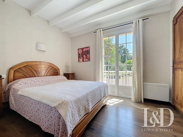 maison contemporaine familiale 263 m², 5 chambres sur terrain de plus de 2000m²