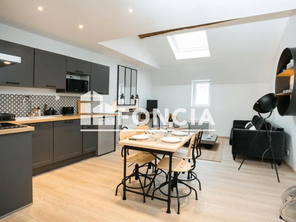 Location Appartement meublé 2 pièces 44.08 m² - 5 PLACE DU CODERC Perigueux 24000