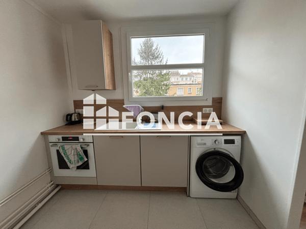 Location Appartement meublé 2 pièces 45 m² - RESIDENCE DE LA BOULE D'OR - 25 TER RUE DE LA BOULE D'OR Niort 79000