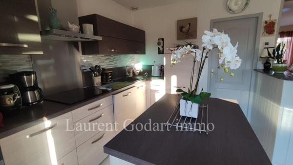 VIAGER OCCUPÉ - Maison 5 pièces, garage et dépendance