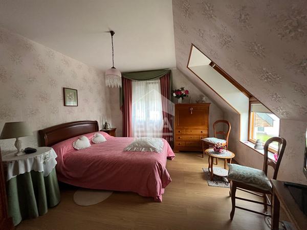 Maison  d'architecte Rouillon 5 chambres et sous-sol complet