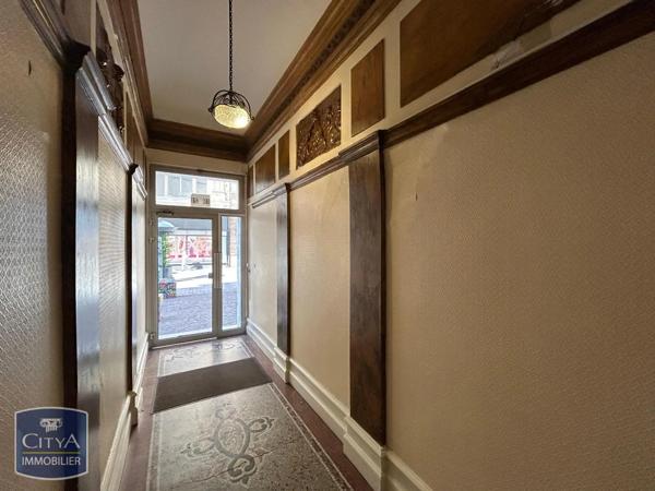 Appartement à louer 2 pièces 52.32m² Saint-Quentin (02100)