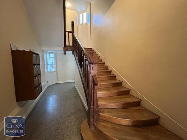 Appartement à louer 2 pièces 52.32m² Saint-Quentin (02100)