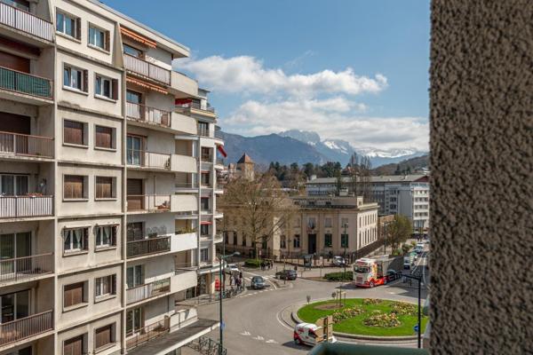 Location / Appartement T3 à Annecy (74000)