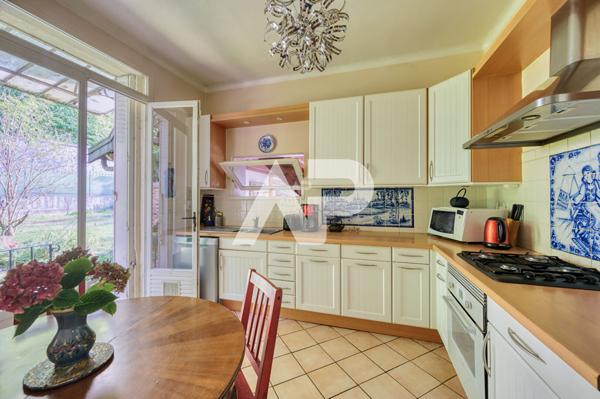 SEVRES BRANCAS /FONTENELLES - MAISON DE CHARME 1 480 000 € **  - Référence  630-S
