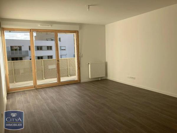 Appartement à louer 3 pièces 67.85m² Reims (51100)