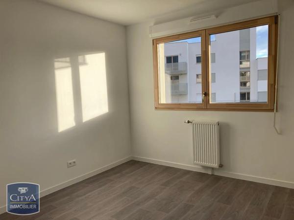 Appartement à louer 3 pièces 67.85m² Reims (51100)