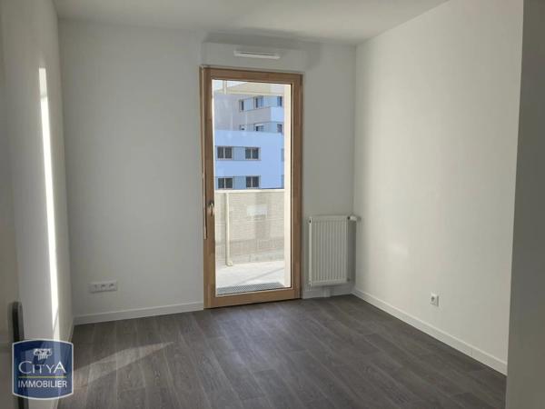 Appartement à louer 3 pièces 67.85m² Reims (51100)