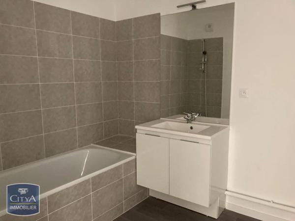 Appartement à louer 3 pièces 67.85m² Reims (51100)