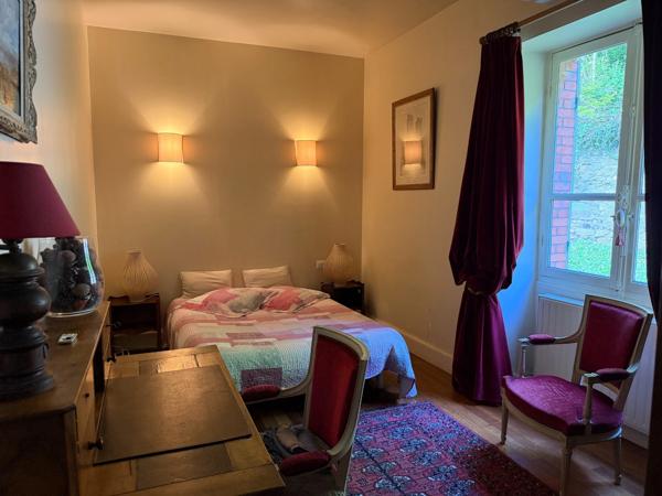 Maison à vendre 9 pièces GY L'EVEQUE (89) Propriété de caractère de 185 m2 4 chambres plus bureau   Terrain