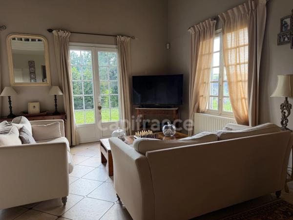 Maison à vendre 9 pièces GY L'EVEQUE (89) Propriété de caractère de 185 m2 4 chambres plus bureau   Terrain