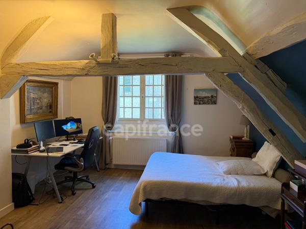 Maison à vendre 9 pièces GY L'EVEQUE (89) Propriété de caractère de 185 m2 4 chambres plus bureau   Terrain