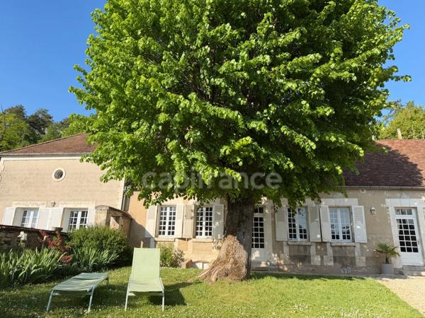 Maison à vendre 9 pièces GY L'EVEQUE (89) Propriété de caractère de 185 m2 4 chambres plus bureau   Terrain