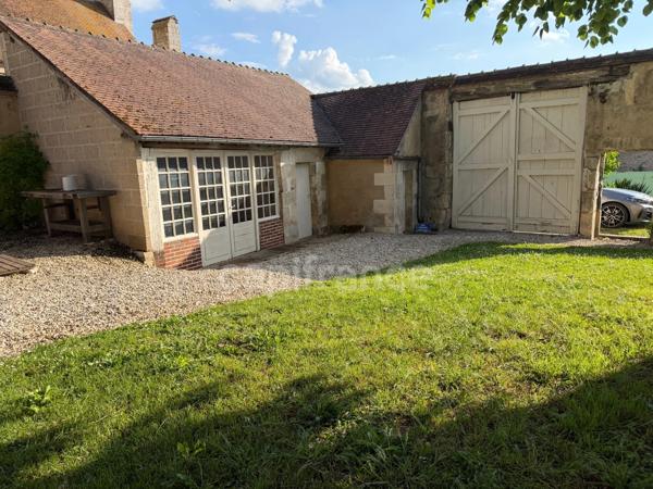 Maison à vendre 9 pièces GY L'EVEQUE (89) Propriété de caractère de 185 m2 4 chambres plus bureau   Terrain