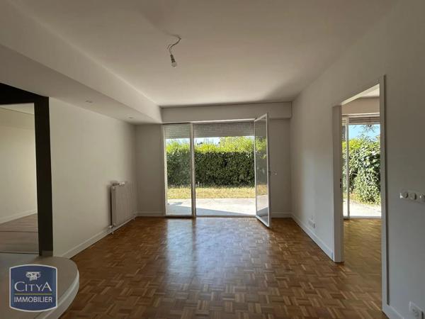 Appartement à louer 3 pièces 57.02m² Pau (64000)