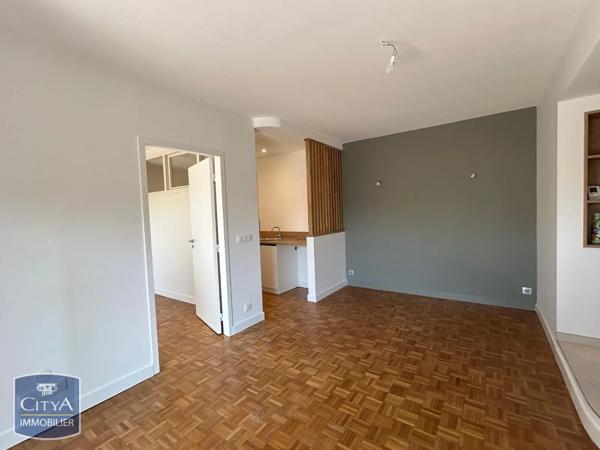 Appartement à louer 3 pièces 57.02m² Pau (64000)