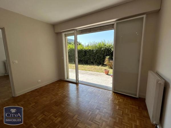 Appartement à louer 3 pièces 57.02m² Pau (64000)