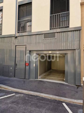 COEUR CROIX-ROUSSE - GARAGE FERMÉ EN SOUS-SOL