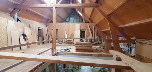 Maison à ossature bois en cours d'achèvement