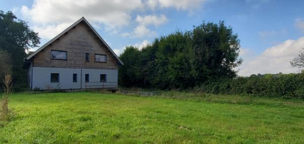 Maison à ossature bois en cours d'achèvement