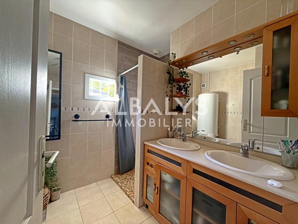 Maison 6 pièce(s) 4 chambre(s) 160 m²