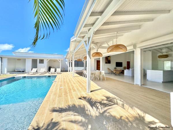 EN EXCLUSIVITE - A VENDRE - VILLA DE PRESTIGE MEUBLEE AVEC VUE MER - SAINT FRANCOIS
