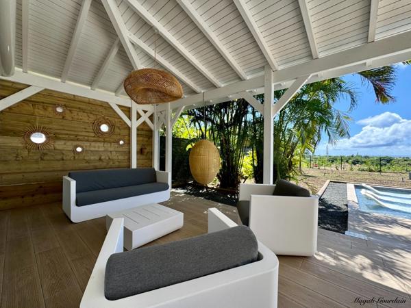 EN EXCLUSIVITE - A VENDRE - VILLA DE PRESTIGE MEUBLEE AVEC VUE MER - SAINT FRANCOIS