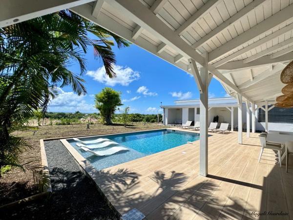 EN EXCLUSIVITE - A VENDRE - VILLA DE PRESTIGE MEUBLEE AVEC VUE MER - SAINT FRANCOIS