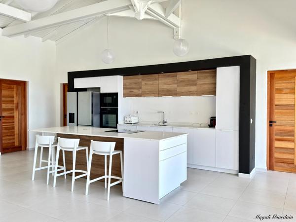 EN EXCLUSIVITE - A VENDRE - VILLA DE PRESTIGE MEUBLEE AVEC VUE MER - SAINT FRANCOIS