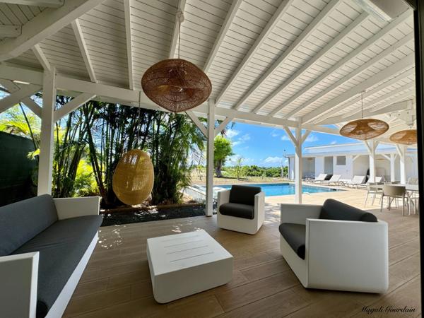 EN EXCLUSIVITE - A VENDRE - VILLA DE PRESTIGE MEUBLEE AVEC VUE MER - SAINT FRANCOIS