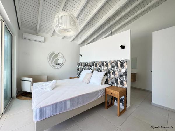 EN EXCLUSIVITE - A VENDRE - VILLA DE PRESTIGE MEUBLEE AVEC VUE MER - SAINT FRANCOIS