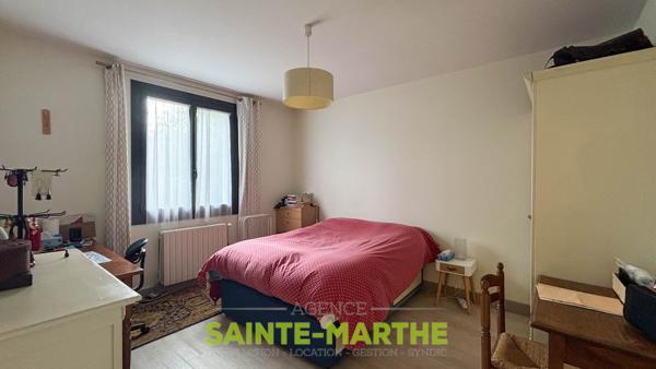 Bessines. Grand pavillon 3 ch Bessines (79000)