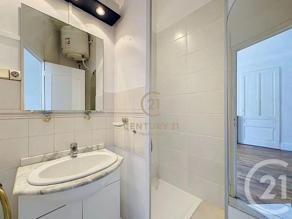 Appartement F2 à vendre  2 pièces - 45 m 2   VILLEURBANNE  - 69