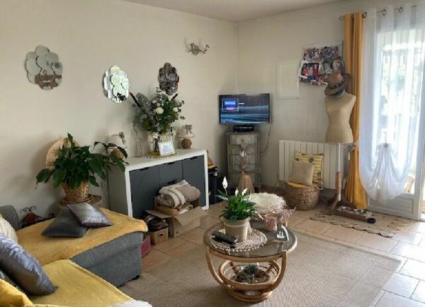 Appartement à louer    2 pièces • 37,91 m2 Saint-Pierre-de-Vassols