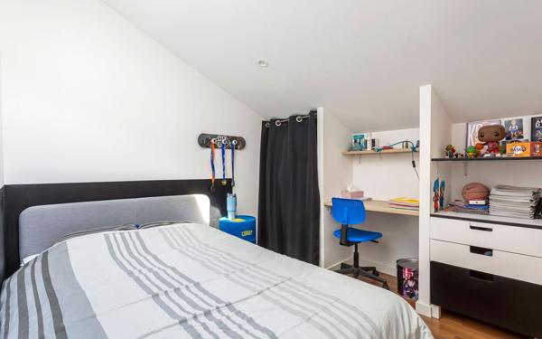 Maison à vendre    5 pièces •  Bron