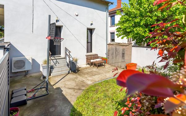 Maison à vendre    5 pièces •  Bron