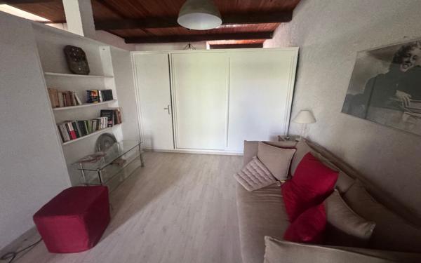 Maison à vendre    2 pièces •  Allemagne-en-Provence