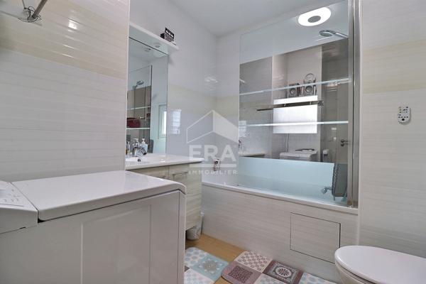 Rare sur le marché : duplex récent avec 70 m² d'extérieurs et vue La Défense / Tour Eiffel