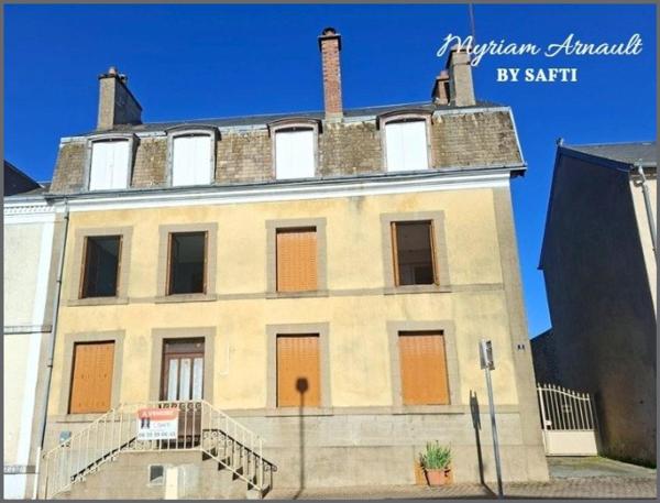 MAISON 3 NIVEAUX AVEC GARAGE ET JARDIN A RENOVER