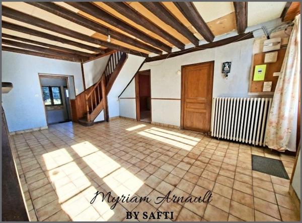 MAISON 3 NIVEAUX AVEC GARAGE ET JARDIN A RENOVER