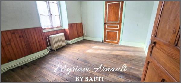 MAISON 3 NIVEAUX AVEC GARAGE ET JARDIN A RENOVER