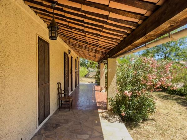 Vente                                                      Villa
                        
                     5 pièces                      116 m2                     à Draguignan