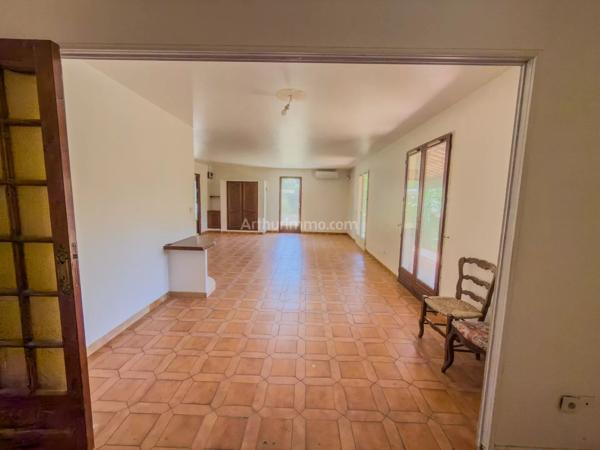 Vente                                                      Villa
                        
                     5 pièces                      116 m2                     à Draguignan