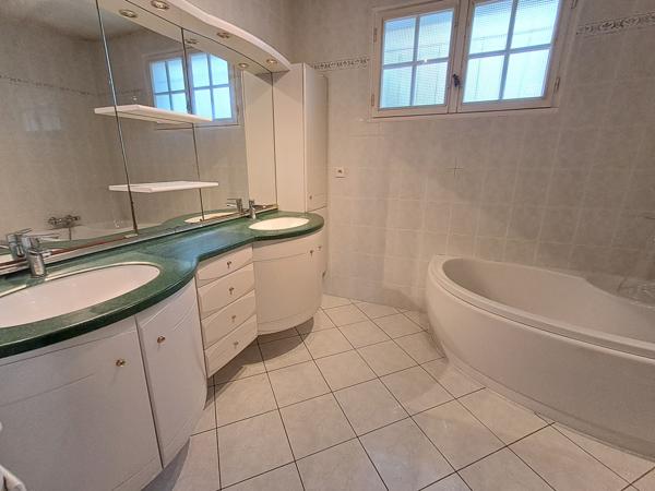 Maison 7 pièce(s) 4 chambre(s) 117 m²